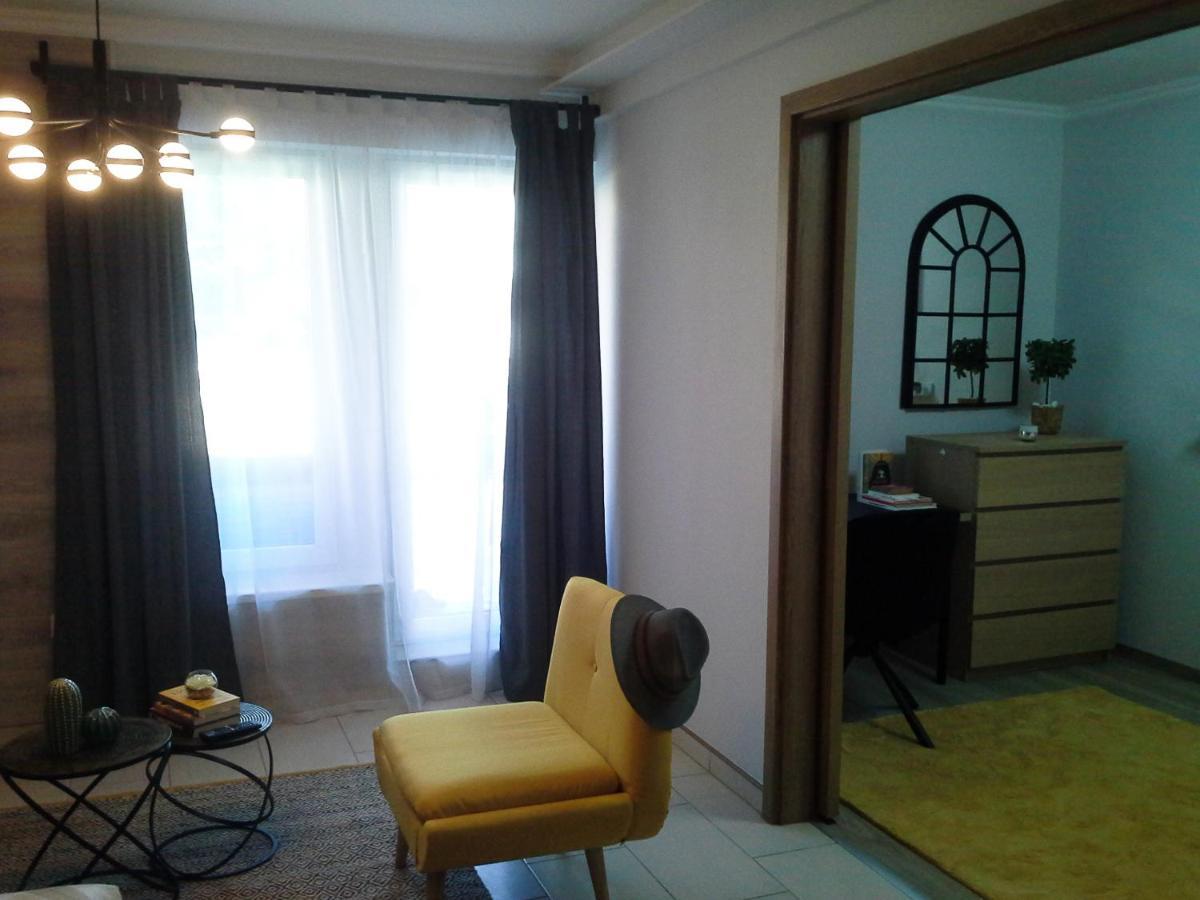 Alexandra Apartment Hajduszoboszlo - Chic Flat Екстериор снимка
