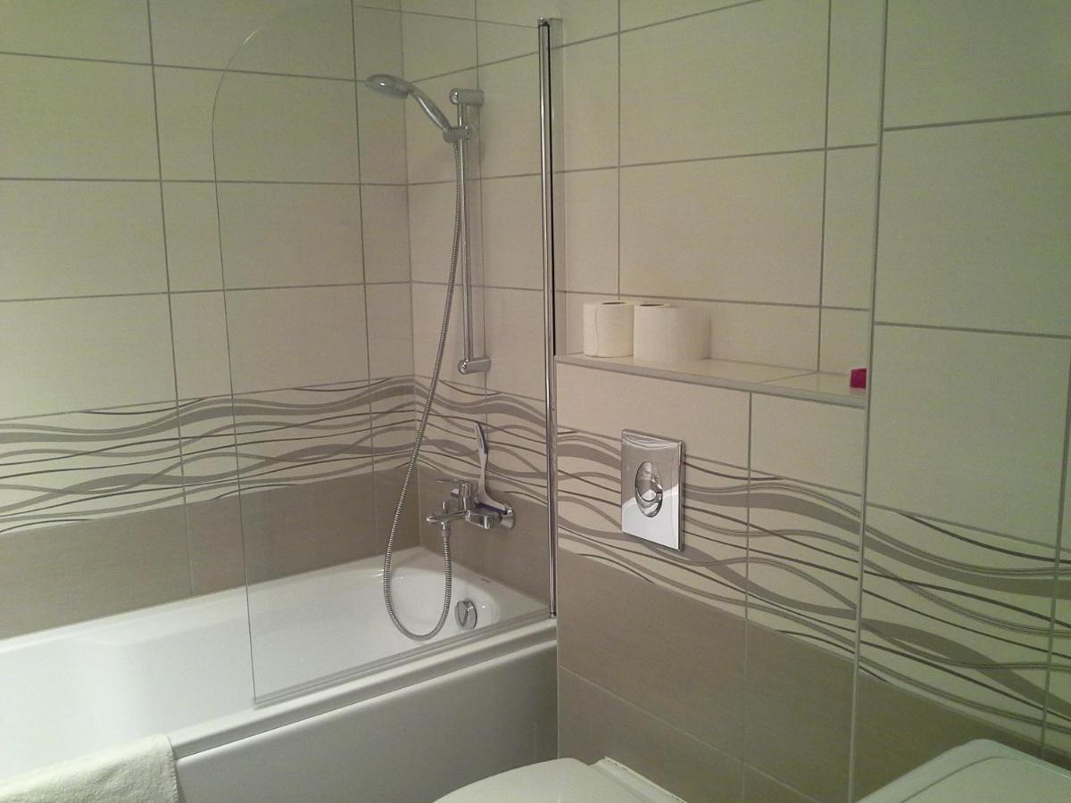 Alexandra Apartment Hajduszoboszlo - Chic Flat Екстериор снимка